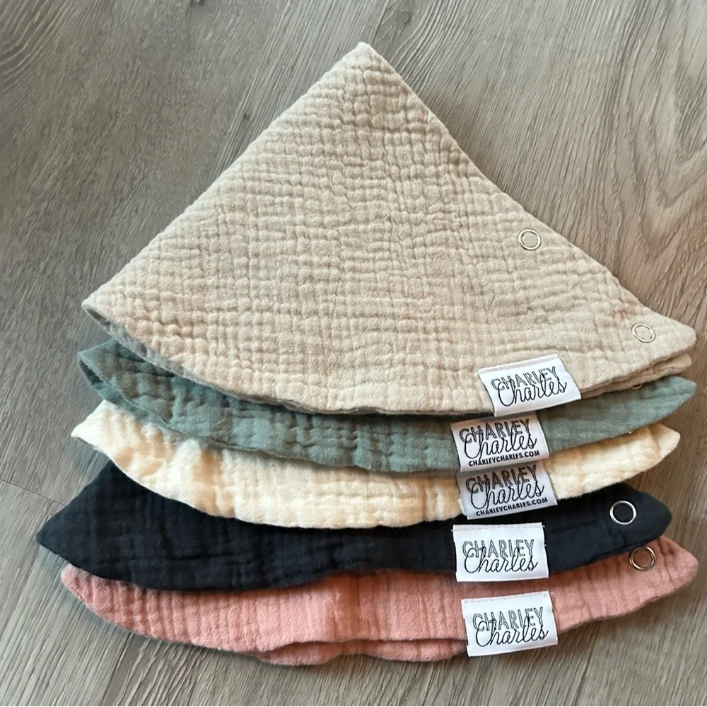 5 Charley Charles Thick Gauze Drool Bib Set